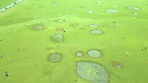 Aerial view of Doodhpathri, Budgam District, Kashmir Valley, Jammu and Kashmir Vidéo 336745015