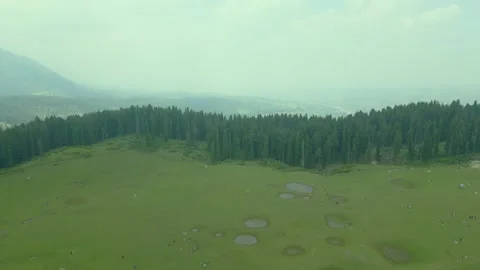 Aerial view of Doodhpathri, Budgam District, Kashmir Valley, Jammu and Kashmir Видео 336745234