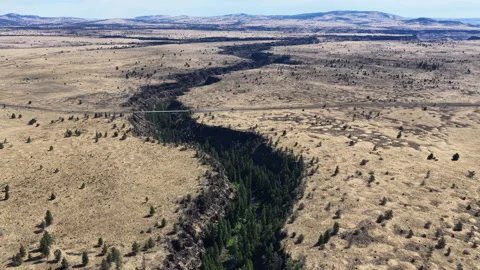 Aerial View of a Dramatic Canyon in Central Oregon Stock Footage 340169409