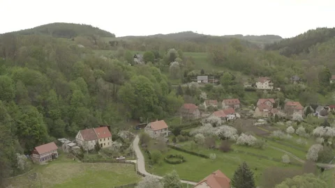 Aerial view dron 10 bit Wlen Lahn Poland small town spring mountain valley Video stock 160991559