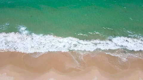 Aerial view drone over beach sea. Professional Video 4k. Beautiful sea waves. Be Vídeo Stock 153384589