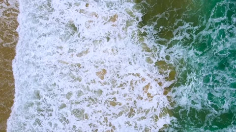 Aerial view of drone. Scene of top view beach and seawater on sandy beach in sum 스톡 동영상 172386592