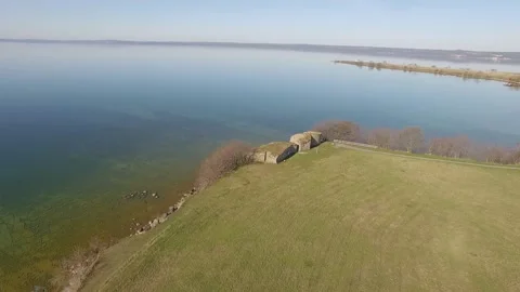 Aerial view, drone shot over the peninsular at Näs on the island of Visingsö 動画素材 149315035