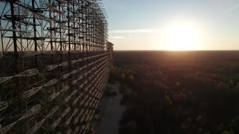 Aerial view of Duga 1 Receiver radar array at sunset, Ukraine. Vídeo Stock 345080011