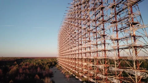 Aerial view of the Duga 1 Receiver radar array in Ukraine. Vídeo Stock 345080012