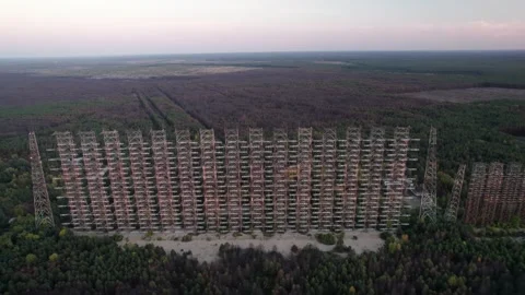 Aerial view of Duga 1 Receiver radar array in Chernobyl, Ukraine. Vídeo Stock 345080088