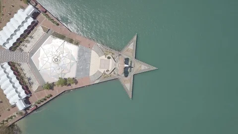 Aerial view of Eagle statue Dataran Helang on star square, Kuah town, Langkawi Video stock 121361631