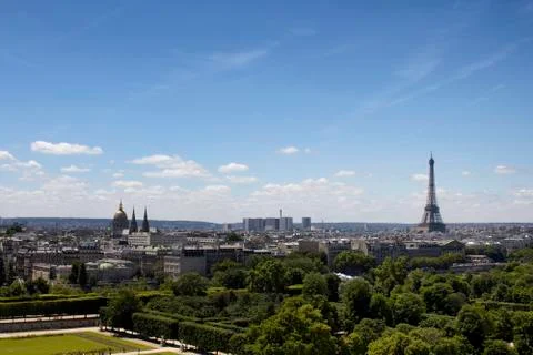 Aerial view of Eiffel tower and Paris city from Jardin Des Tuileries Stock-Fotos