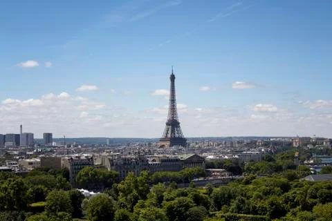 Aerial view of Eiffel tower and Paris cityscape. Fotos Stock