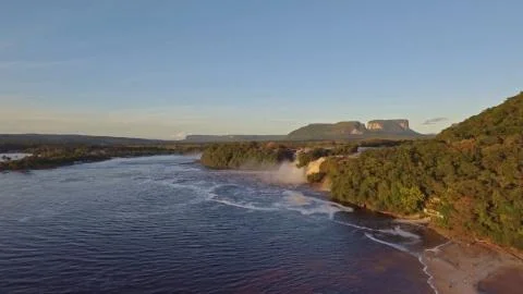 Aerial view of El Hacha waterfall. Canaima National Park, Venezuela Foto stock