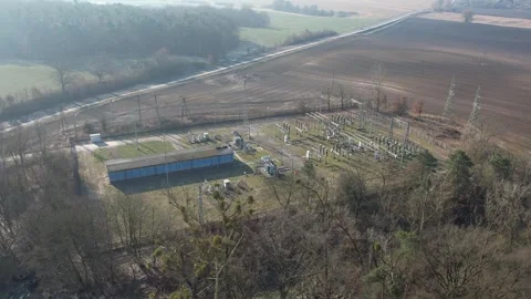 Aerial View of Electrical Infrastructure - Power Substation. 스톡 동영상 304784470