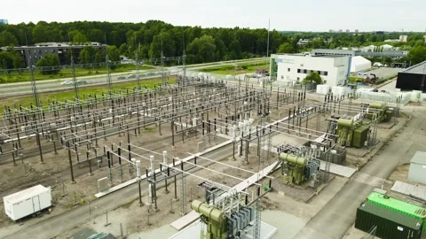 Aerial View of Electrical Substation Power Lines and Transformers Vídeo Stock 337905365