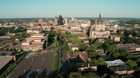 Aerial View Elevating up Over Downtown St. Paul Minnesota  Vidéo 170200494