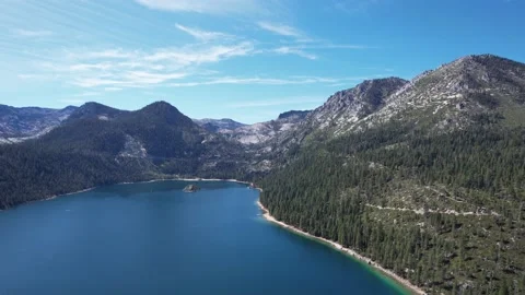Aerial view of Emerald Bay and Fannette Island, Lake Tahoe, California 스톡 동영상 166772541