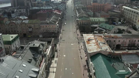 Aerial view of empty street at Podil square in Kyiv. Drone landscape of city Video stock 161473617