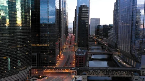 Aerial view of empty streets due to the corona virus pandemic at Chicago. Stock Footage