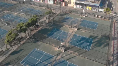 Aerial view of empty tennis courts in Venice Beach 스톡 동영상 149385437