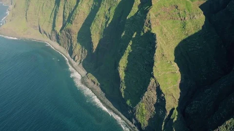 Aerial View Evergreen High Cliff Coastline Stockbeeldmateriaal 72195241