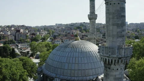 Aerial view of Eyup Sultan Mosque in Istanbul. Video stock 135515937