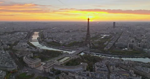 Aerial view of famous Eiffel Tower in Paris, France with twilight romantic sky. Stock Footage 292866506