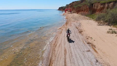 Aerial view of the final stage of the Enduro extreme race on the seashore in 4K. Stock Footage 90061111