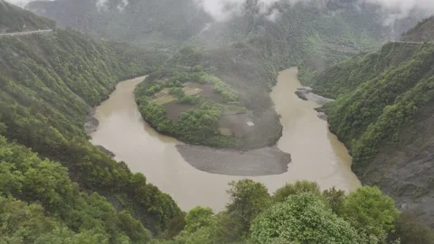 Aerial view of the first bend of Nujiang River in Bingzhongluo, Yunnan china Stock-Footage 307018919