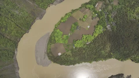 Aerial view of the first bend of Nujiang River in Bingzhongluo, Yunnan china Stock Footage 307019746