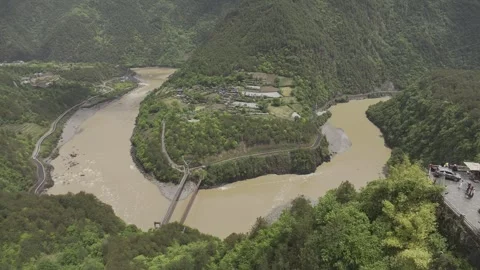 Aerial view of the first bend of Nujiang River in Bingzhongluo, Yunnan china Stock Footage 307020554