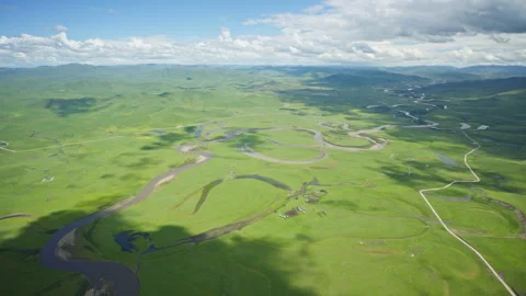Aerial View of the First Bend of Yellow River in Ruoergai Grassland Wetland 库存影片 346877322