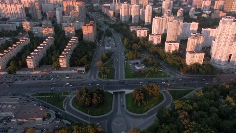 Aerial view flight over the central avenue in Moscow at sunset. Video stock 137985987