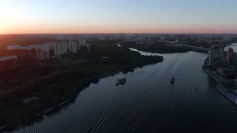 Aerial view flight over a large river in the center of Moscow. Video stock 137986004