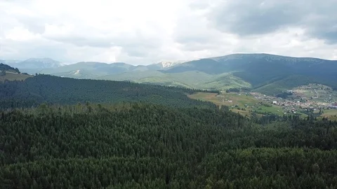 Aerial View Flight over the Mountain forest. Ukrainian Carpathians, Bukovel. 動画素材 126222367