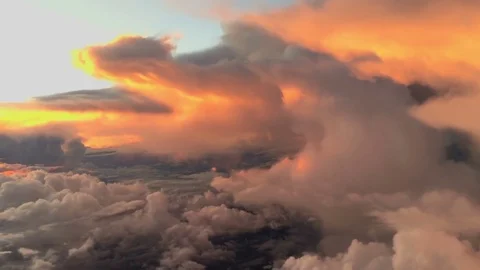 Aerial View Flying Above the Cloud 스톡 동영상 81744424