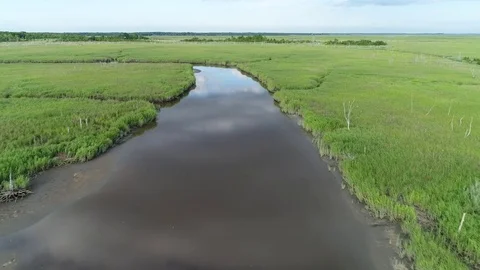 Aerial View Flying over the Marsh and Delaware Bay Beach New Jersey Vídeos de archivo 78018566