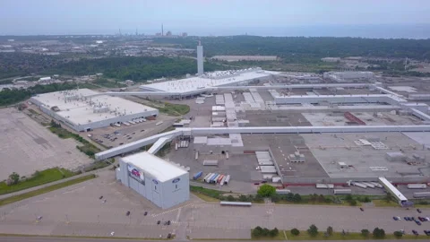 Aerial view of the Ford Assembly Complex in Oakville, Ontario Stock Footage 133395619