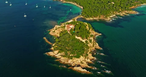 Aerial view of Fort Bregancon sunset aerial view from the mediterranean sea. A Video stock 305924580