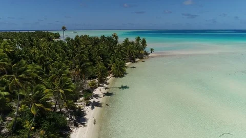 Aerial view of French Polynesia Vidéo 83677321