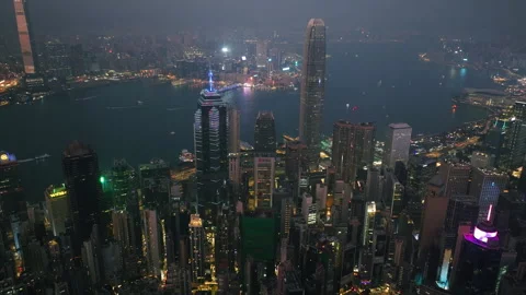 Aerial view in front of high-rise of the Central district of Hong Kong, night Vídeo Stock 331075503