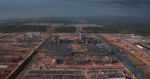 Aerial view of a giant refinery Video stock 138225516