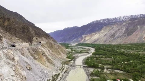 Aerial View of Gilgit River and Karakoram Highway, Pakistan 動画素材 320495205