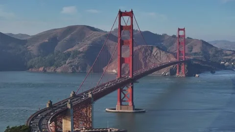 Aerial view of the Golden Gate Bridge in San Francisco, California, USA Vídeo Stock 334368657