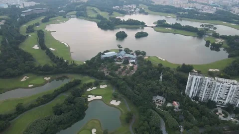 Aerial View Of Golf Course Vídeos de archivo 165025069