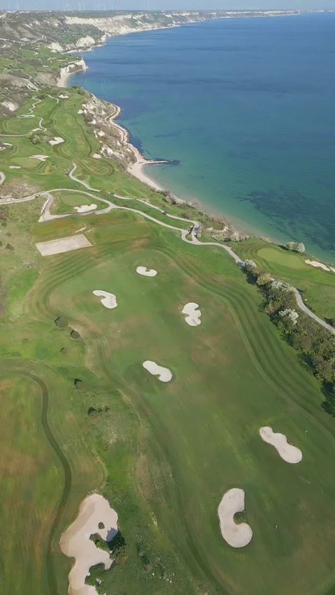 Aerial View of Golf Course by the Ocean 스톡 동영상 271742971