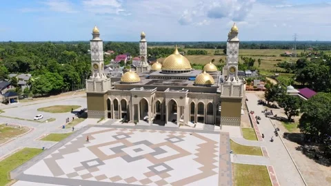 Aerial view of the great mosque of aceh southwest Stock Footage 162150774