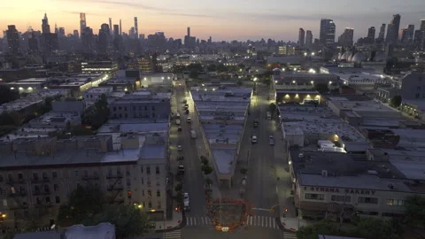 Aerial view of Greenpoint at night Vídeos de archivo 312873446