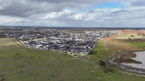 Aerial view of a growing outer suburb of Strathtulloh, Melbourne, Australia, 스톡 동영상 344909899