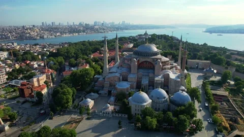 Aerial view of Hagia Sofia, Istanbul historical center and Bosphorus strait i Video stock 237646515