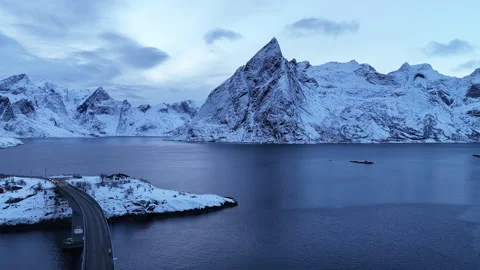 Aerial view of hamnoy bridge and snowy mountains in lofoten, Norway Vídeo Stock 343108375