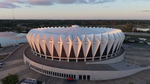Aerial View of Hampton Coliseum at Sunrise in Hampton, Virginia 库存影片 336288567