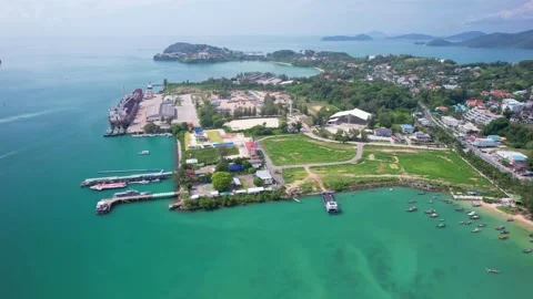 Aerial view of Harbor Cargo ship carrying container.Container ship loading and u Video stock 181954517
